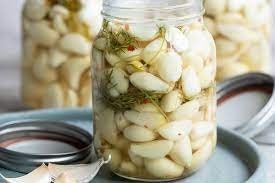 Spicy Asian Pickled Garlic - 16oz | The Lady May